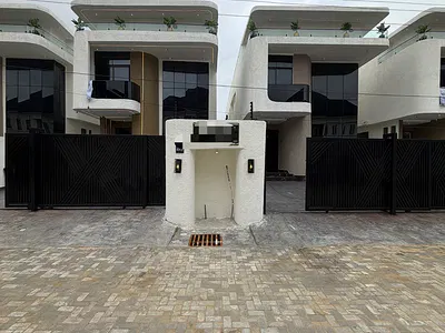 5 Bedroom Detached House — Harris Drive, Lekki, Lagos