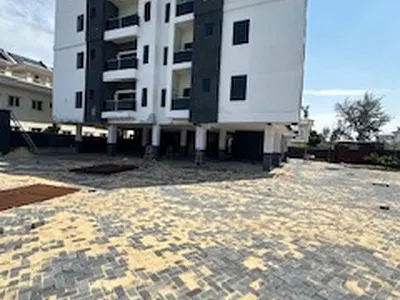 1 Bedroom Apartment with Elevator — Lekki Phase 1, Lekki, Lagos
