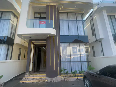 5 Bedroom Detached Duplex — Lekki, Lagos