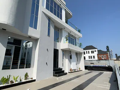 Spacious & Exquisite 5 Bedroom Detached Duplex in a Secured Location — Lekki, Lagos