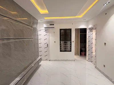 One Bedroom Apartment — Little Road Street Sabo, Sabo, Yaba, Lagos