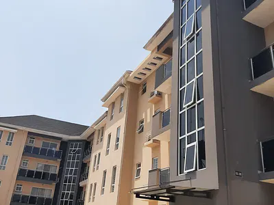 Serviced 3 Bedroom En-Suite Flat with an Enclosed Fitted Kitchen — Lekki, Lagos