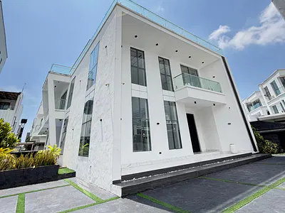 5 Bedroom Detached Duplex with 3BQ & Swimming Pool — Lekki, Lagos