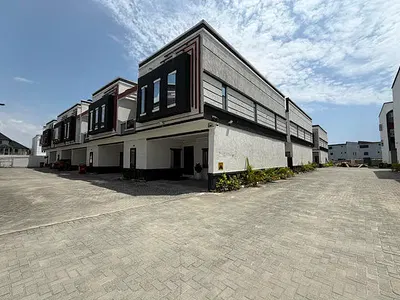 Luxury 4 Bedroom Terrace House — Lekki, Lagos