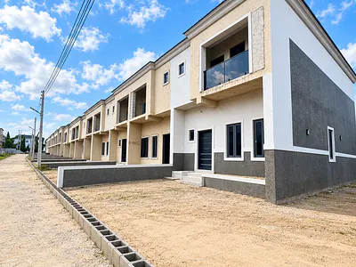 5 Bedroom Detached Duplex — Amac Market, Lugbe District, Abuja