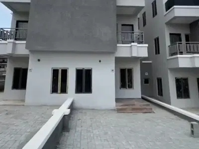 4 Bedroom Terraced Duplex with BQ (Video Attached) — Guzape District, Abuja