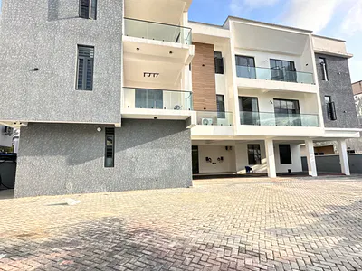 Spacious 3 Bedroom Downstairs for Matured People — Lekki, Lagos