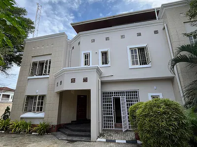 5 Bedroom Detached Duplex with BQ and Swimming Pool — Lekki, Lagos