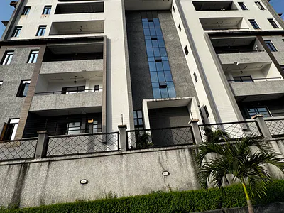 Spacious 3 Bedrooms Apartment — Lekki Phase 1, Lekki, Lagos