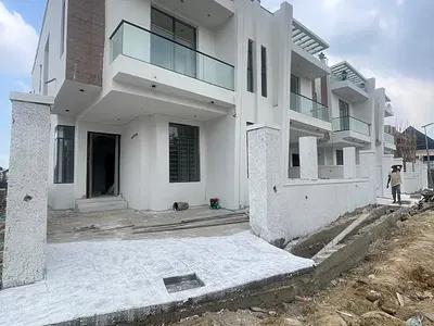 Luxury 4 Semi Detached Duplex with Luxury Home Features, TV Console — Semi Detached Duplex with Luxury Home Features in a Secured Environmen, Ajah, Lagos
