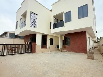 5 Bedroom Detached Duplex — Ikeja, Lagos