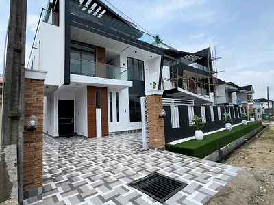 5 Bedroom Fully Detached with Pool &rooftop Terrace — Ajah, Lagos