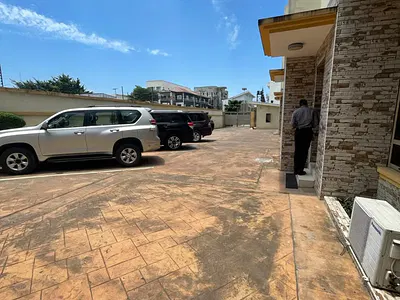 Direct Property with Penthouse on 1500 SQM Plot — Akin Adesola Way, Victoria Island (VI), Lagos