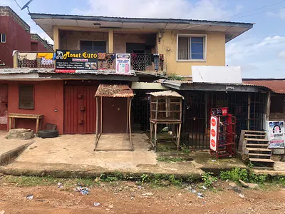 16 Bedroom House with Shops — Off Molete - Dugbe Expressway, Ibadan, Oyo