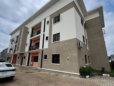 Beautiful 3 Bedroom Spacious Apartment, in a Secured Neighborhood — Life Camp, Abuja