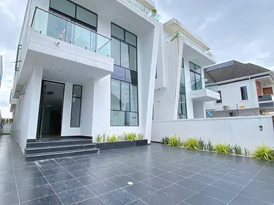 5 Bedroom Fully Detached Duplex with - BQ - Swimming Pool — Sangotedo, Ajah, Lagos