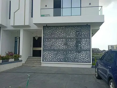 Beautifully Built5 Bed Semi-Detached Duplex — Ikate Elegushi, Lekki, Lagos