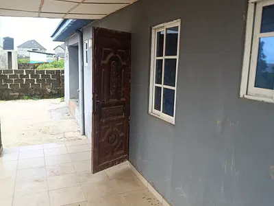 2 Bedroom with 2 Units of Room and Palour Self Contain — Alabata, Apete, Ibadan, Oyo