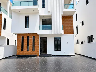 5 Bedroom Detached Duplex — Lekki, Lagos