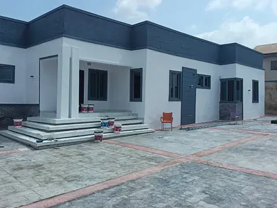 3 Bedroom Bungalow — Baptist Grammar School Area, Idi-Ishin Extension, Ibadan, Oyo