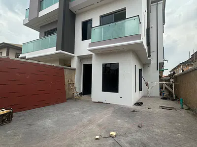 5 Bedroom House — Magodo, Lagos