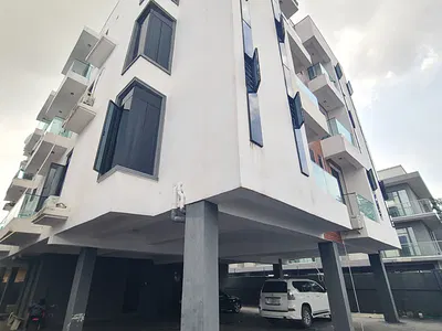 2 Bedroom Service Flat, Upstairs — Chevron Estate, Chevron Drive, Lekki, Lagos