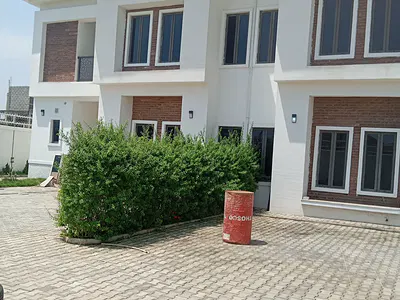 Luxurious and Modern 4 Bedroom Semi Detached Duplex — Jahi, Abuja