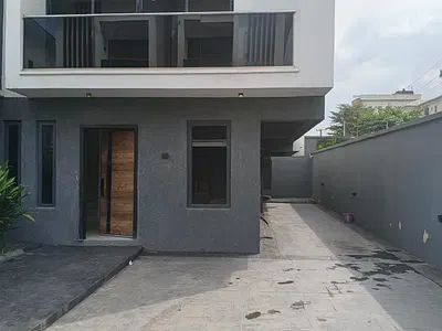 Relatively New 4 Bedroom Semi Detached Duplex Plus 1 Room BQ — Ikeja GRA, Ikeja, Lagos