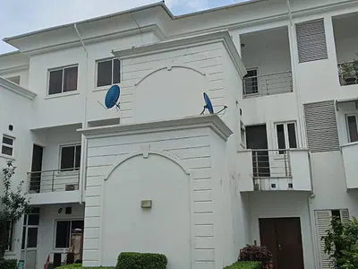 4 Bedroom Terraced Duplex with Swimming Pool and Backyard — Banana Island, Ikoyi, Lagos