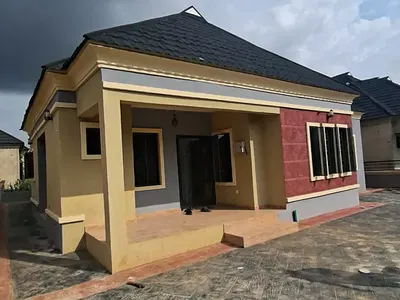 3 Bedroom Detached Bungalow — Mowe Ofada Road, Mowe Town, Ogun