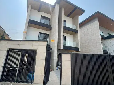 Decently Finished Luxury 5 Bed Detached Duplex — Ikoyi, Lagos