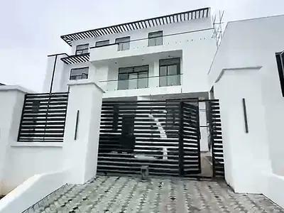 6 Bedroom Detached Duplex — Guzape District, Abuja