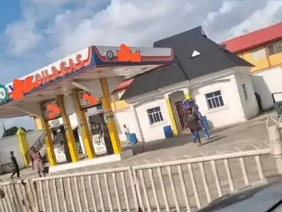 A Filling Station on 2 Plots of Land — Oshodi Apapa Expressway, Oshodi, Lagos