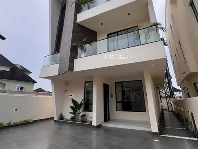 5 Bedroom Detached Duplex — Lekki, Lagos