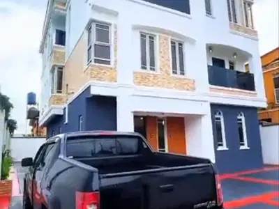 7 Bedroom Detached Duplex — Alimosho, Lagos