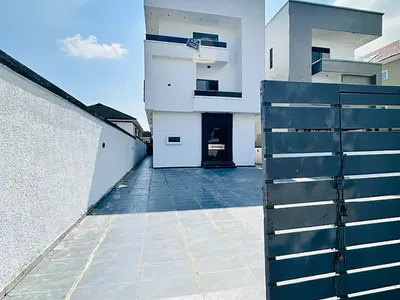 Premier 5 Bedroom Detached Duplex with Gym, Swimming Pool and BQ — Lekki, Lagos
