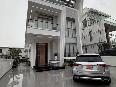 Luxury 5 Bedroom Detached Duplex — Lekki, Lagos