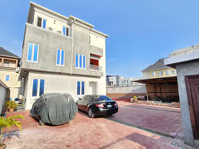 Serviced 3 Bedroom Flat — Lekki, Lagos