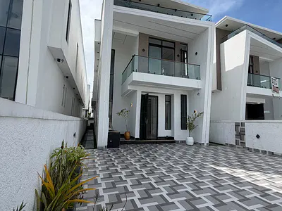 5 Bedroom Detached Duplex with Swimming Pool and BQ — Lekki, Lagos