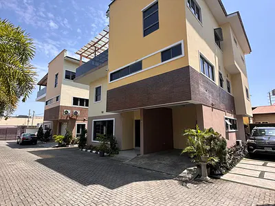 Spacious Well Maintained 5 Bedroom Detached Duplex with Gym — Oniru, Victoria Island (VI), Lagos