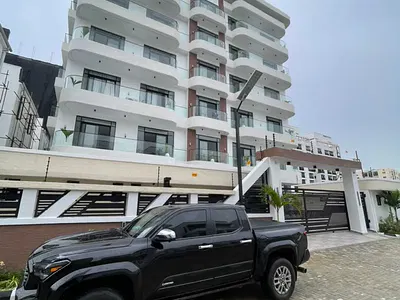 Stunning 2 Bedroom Serviced Apartment with Gym, Pool, & Elevator — Stunning 2 Bed Serviced Apartment with Gym, Pool, & Elevator, Lekki Phase 1, Lekki, Lagos