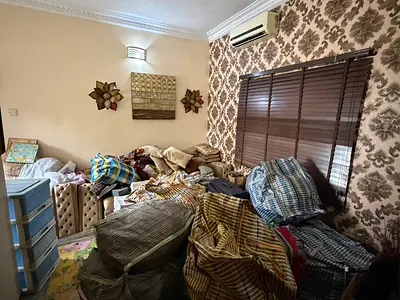 1 Bedroom Apartment with One Toilet. Comes with Acs, Gas Cooker — Utako, Abuja