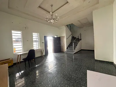 4 𝐁𝐞𝐝𝐫𝐨𝐨𝐦 𝐓𝐞𝐫𝐫𝐚𝐜𝐞 𝐃𝐮𝐩𝐥𝐞𝐱 — Before Roundabout, Lekki Expressway, Lekki, Lagos