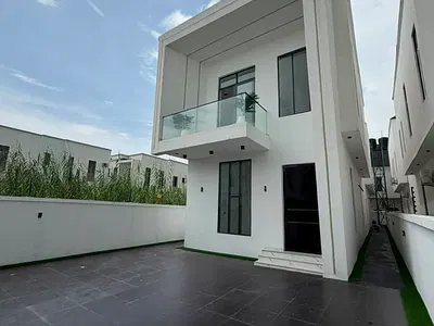 5 Bedroom Detached House with Detailed Finishing — VGC, Lekki, Lagos