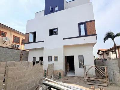 4 Bedroom Semi-Detached Duplex — Anthony, Maryland, Lagos
