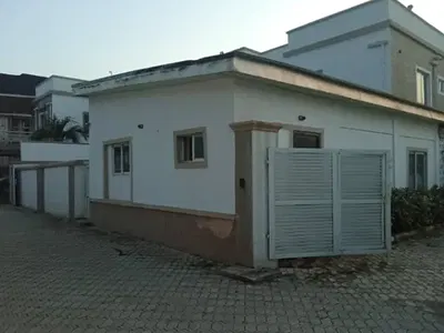 Spacious 4 Bedrooms Semi Detached Duplex, Swimming Pool, 2 Room BQ Etc — By Next Cash and Carry Environs, Kado, Abuja