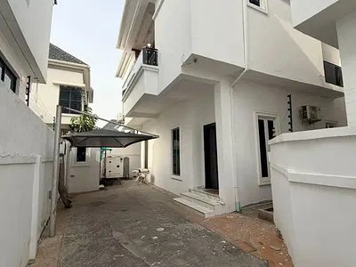 Fully Furnished 5 Bedroom Detached Duplex — Lekki, Lagos
