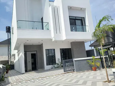 Standard 5 Bedroom Fully Detached Duplex — Lekki, Lagos