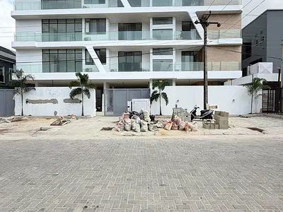 Spacious 2 Bedroom Apartment with Pool, Gym, Elevator in a Flood Free — Lekki, Lagos