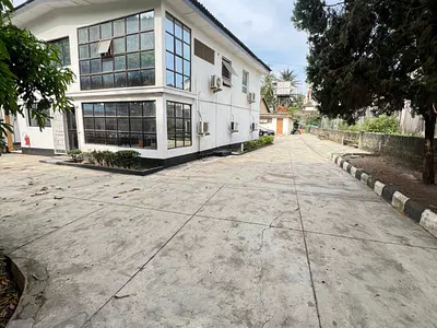 5 Bedroom Detached House with Guest Chalet — Ikeja, Lagos